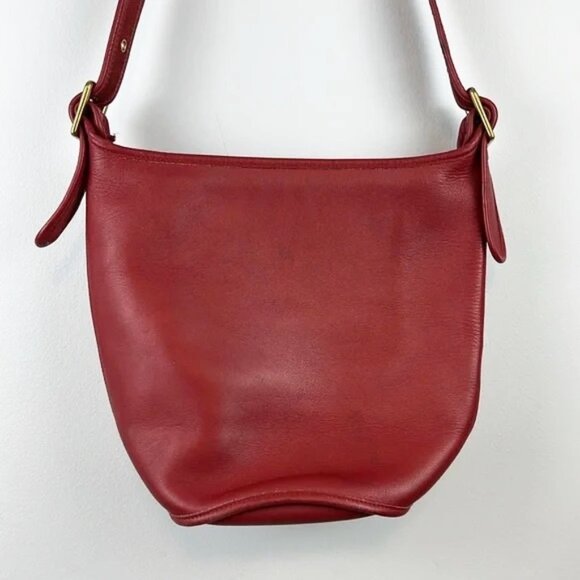 Vintage Coach USA Helen Legacy Red Leather Duffle Bucket Bag 9953 - Picture 1 of 16